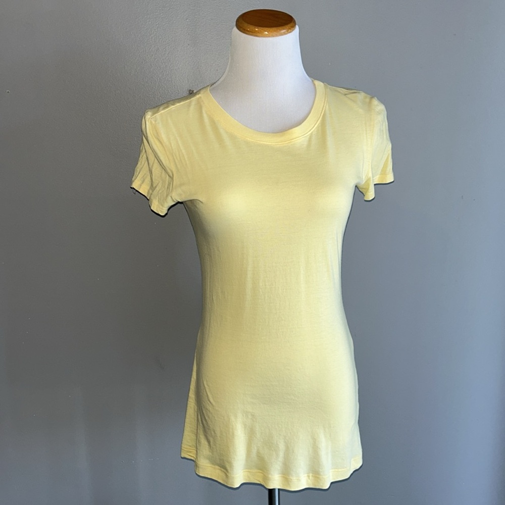 Rebecca Beeson Tee. Size 3 (M approx) Yellow EUCp